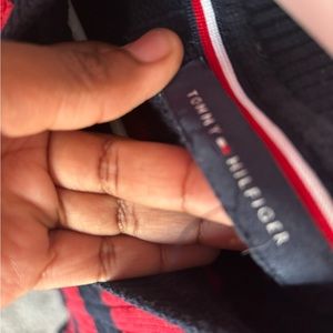 This is a Tommy Hilfiger sweater!😇🥲🤣😂😍😜